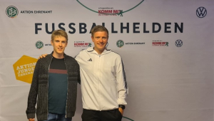 &quot;Fußballheld&quot; Florian Veit auf DFB-Bildungsreise in Katalonien