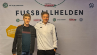 &quot;Fußballheld&quot; Florian Veit auf DFB-Bildungsreise in Katalonien