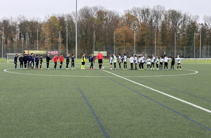 D1: Spitzenspiel endet torlos